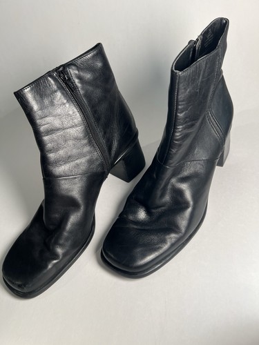 Black leather ankle boots - black,