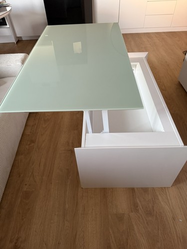 Table basse relevable avec