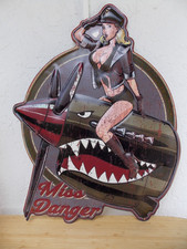 Plaque métal pin up Miss