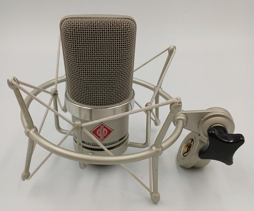 Condenser microphone model - condenser,