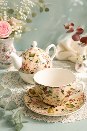 Windsor fine bone china teapot - bone,