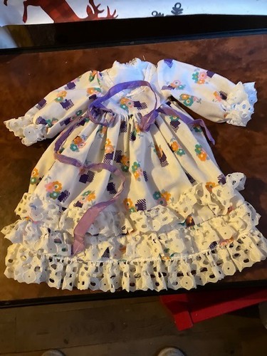 Robe tres bon etat poupee - en,