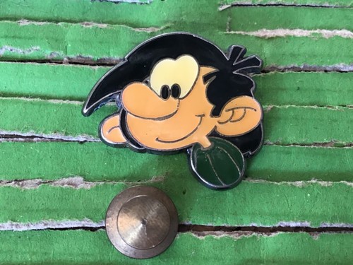 Pins gaston lagaffe - lagaffe, signé
