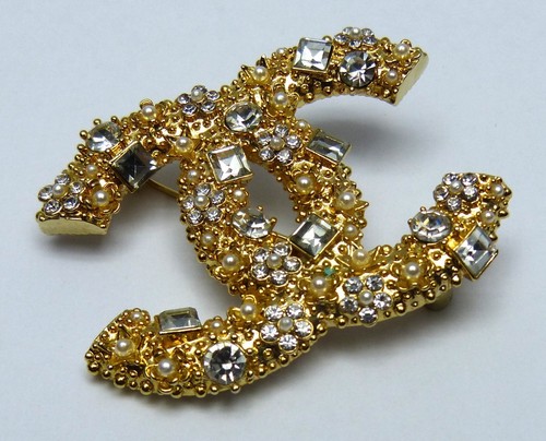 Broche chanel - broche,