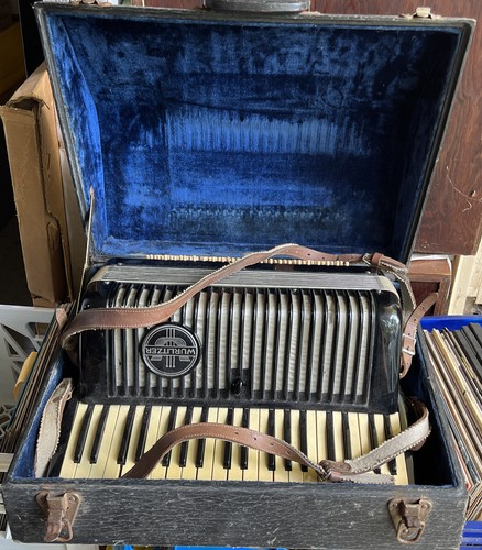 Antique 120 button wurlitzer - 120,