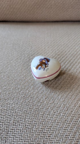 Petite boîte ancienne - , en