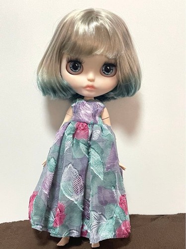 Poupée personnalisée icy - poupée,