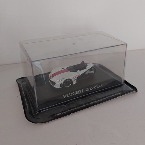 Voiture 43 altaya concept - 1/43,