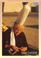 29-BRETAGNE FOLKLORE BRODEUSE DU PAYS BIGOUDEN-N�2809-D/0319