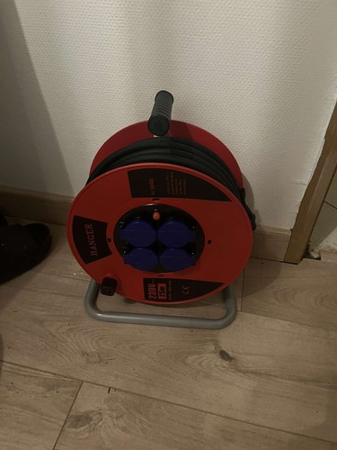 Enrouleur électrique 25m 250w - enrouleur,