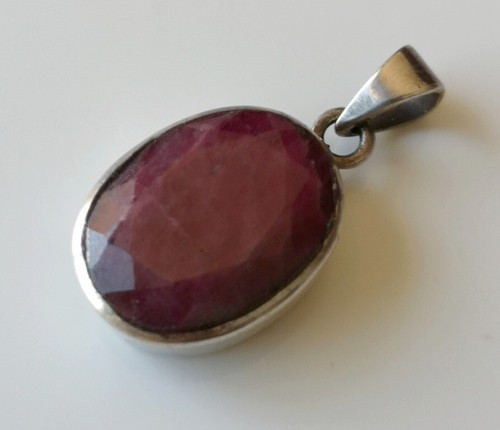 Pendentif rubis sur argent - en,