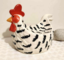 grosse poule ancienne en