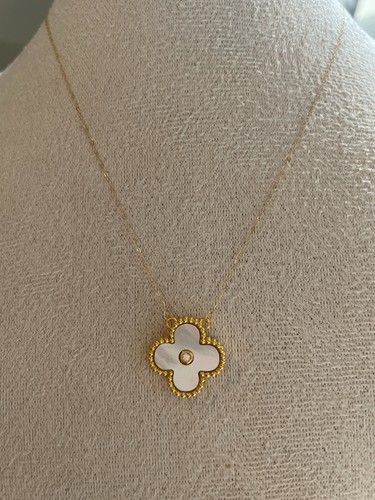 Collier carats 750 - 18,