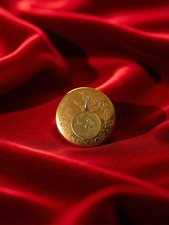 Médaille religieuse vintage plaquée or - Objet de dévotion ancien