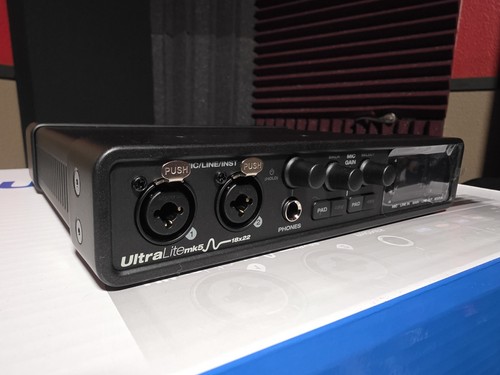 Motu ultralite mk5 - 18x22, usb