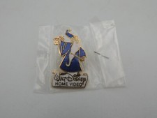 Pin's Disney - Walt Disney Merlin Home Video - Pin's Badge Demons Et Merveilles