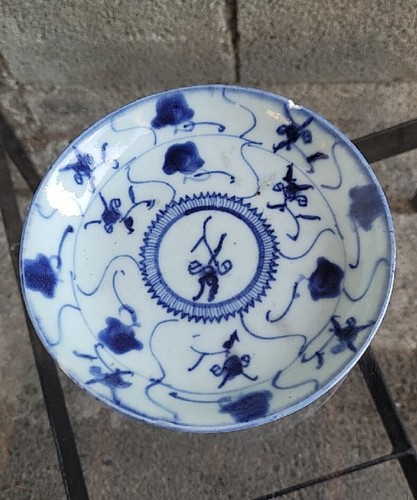 Assiette ancienne porcelaine