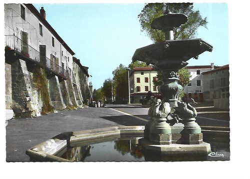 Sauxillanges la place - sauxillanges,