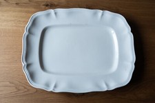 Grand plat rectangulaire ancien faience blanche crème chantourné Sarreguemines