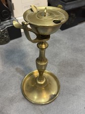 ancienne lampe à huile