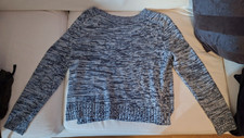 Pull court, bleu et gris