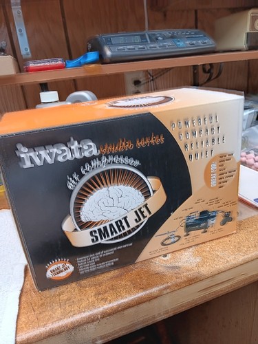 Iwata studio series air brush - studio,