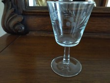 11 verres à vin vintage en