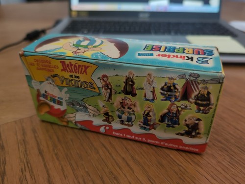 Boite kinder surprise astérix - boite,