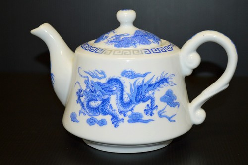 Jolie theiere porcelaine - -jolie,