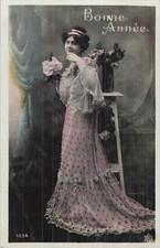 CP BONNE ANNEE FEMME ROBE