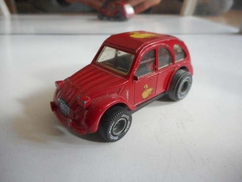 Darda citroen 2cv6 rouge - citroen,