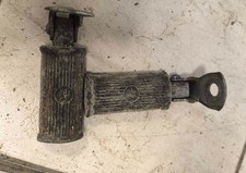 repose pied 1 arriere mob