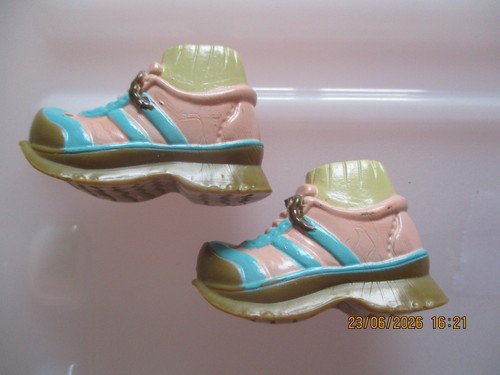 Poupee scene paires de - paires,