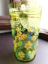 ancien verre émaillé a decor de fleurs