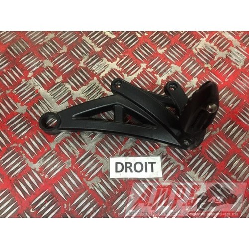 Platine repose pied droite