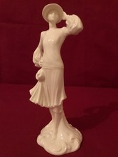 STATUETTE PORCELAINE ROYAL