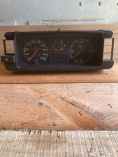 Compteur 81117332 Audi 80 1.6l