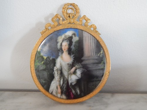 Ancien médaillon porcelaine - ancien,