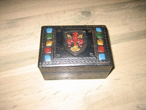 Ancien petit coffret - , boite