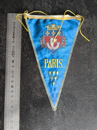 Ancien fanion touristique - ancien,