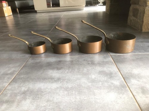 Casseroles anciennes en - 4,