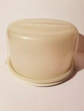 Tupperware Round Cake Carrier