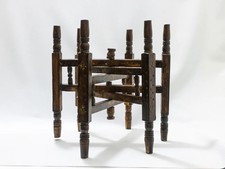 Support table basse marocaine en bois sculpté, artisanat fait main