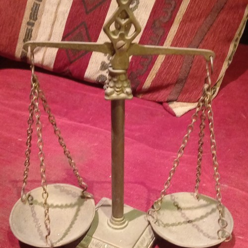 Balance plateaux laiton - plateaux,