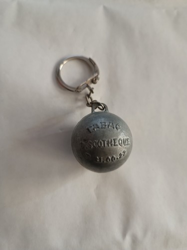 Porte clés boulet plomb - en,