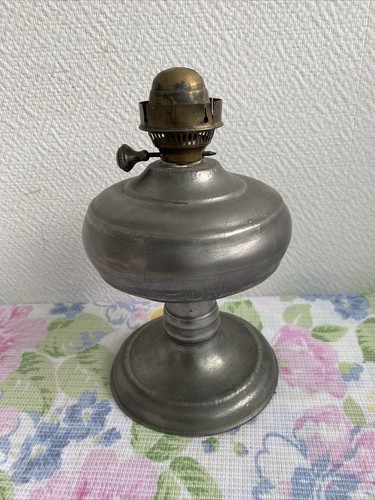 Ancienne lampe petrole - a,
