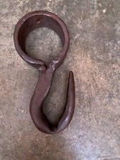 Ancien crochet en fer forgé