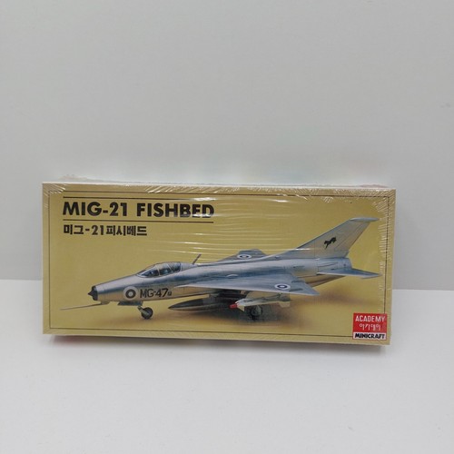 Academy 1618 maquette - 1/72,