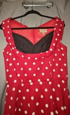 Très jolie robe - très, "lindy