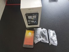HTC HD2 T8585 original neuf non bloqué avec chargeur et batterie ou 2 batteries